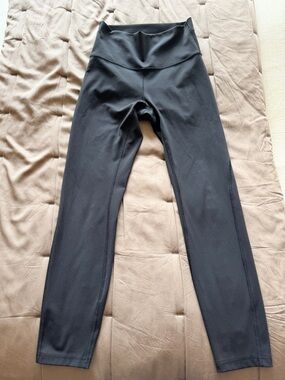 Lululemon Wunder Under Leggings Size 6 25”